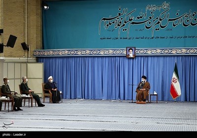 امام خامنہ‌ای کے موجودگی میں انسداد کورونا کمیٹی کا اجلاس