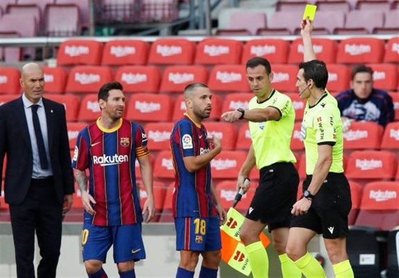 باشگاه بارسلونا از داور ال‌کلاسیکو شکایت کرد