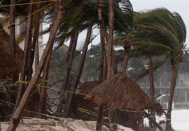 Hurricane Zeta Slams into Mexico, Makes Way toward US Coast (+Video)