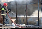 عملیات اطفاء حریق منزل مسکونی در کرمان به روایت تصویر