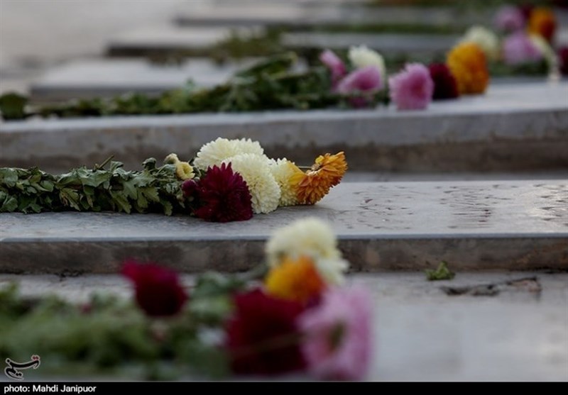 یادواره شهدای دانش‌آموز در گلستان شهدای اصفهان به روایت تصویر