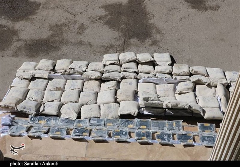 انهدام باند بزرگ ترانزیت مواد مخدر در تبریز / جاسازی ‌ماهرانه 590 کیلوگرم هروئین ‌در پروفیل‌های آهنی + فیلم