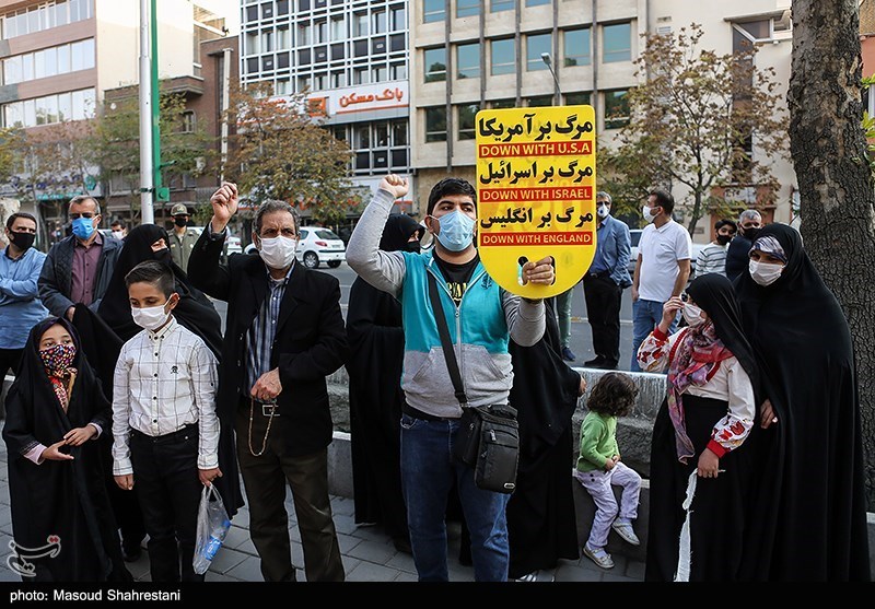 قطعنامه اجتماع مردمی 13 آبان: افول آمریکا سرعت گرفته است