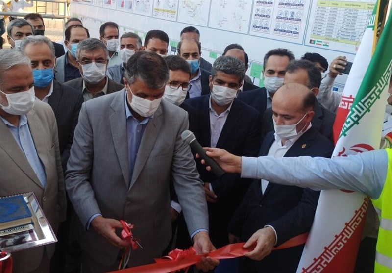 وزیر راه و شهرسازی 24 پروژه بندر چابهار را کلنگ‌زنی و افتتاح کرد