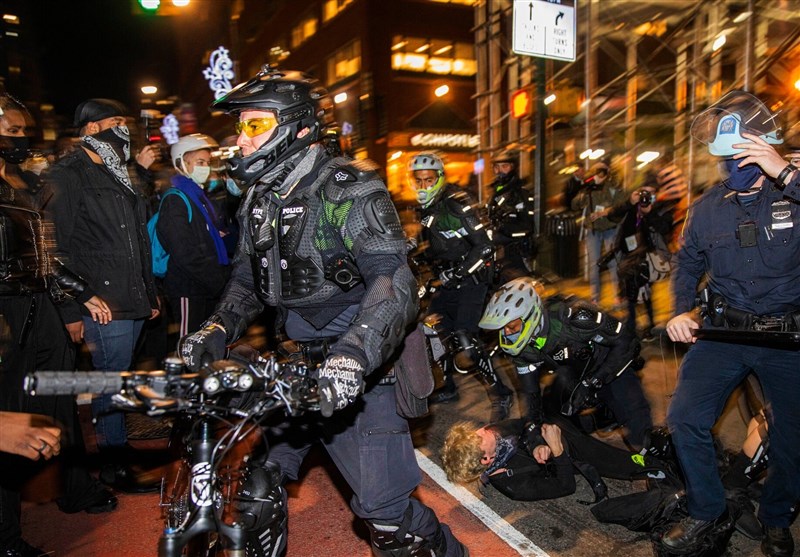 Police Arrest Nearly 60 Protesters in New York’s Manhattan
