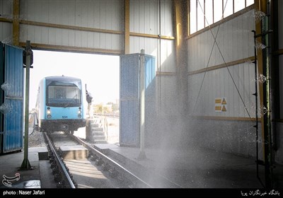 شست و شوی مکانیزه قطارها در پایانه فتح آباد متروی تهران