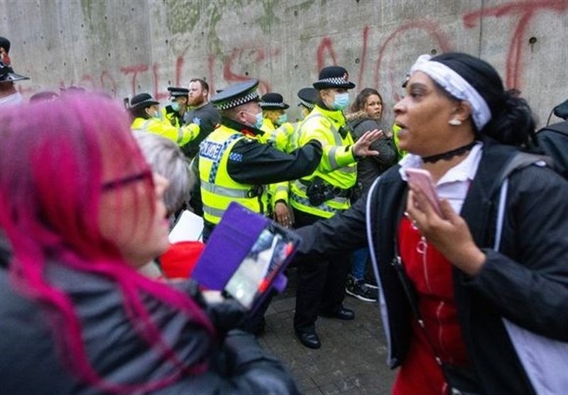 Several Arrested As Hundreds Turn Up to Manchester Lockdown Protest (+Video)