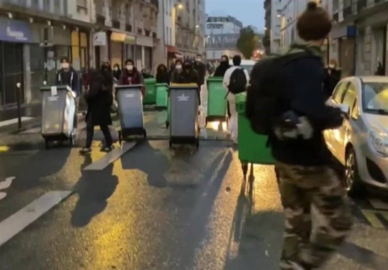 French Students Protest against Schools Remaining Open despite COVID-19 Health Risks (+Video)