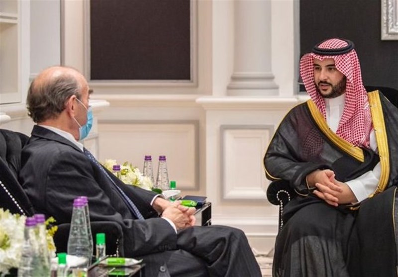 دیدار و گفت‌وگوی «الیوت آبرامز» و «خالد بن سلمان» در عربستان