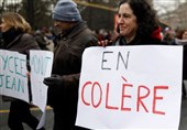 French Teachers Rally over COVID-19 Risks in Crowded Classrooms (+Video)