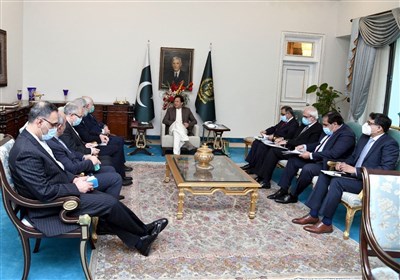 ظریف در دیدار با عمران خان: کشورهای همسایه برای جمهوری اسلامی ایران در اولویت هستند 