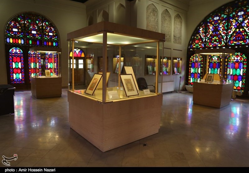 نخستین نمایشگاه خوشنویسی کشورهای جاده ابریشم در مشهد آغاز به‌کار کرد