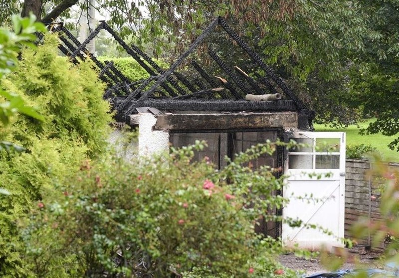 English Couple Kill Themselves in &apos;Suicide Pact&apos; after House Wrecked by Storm