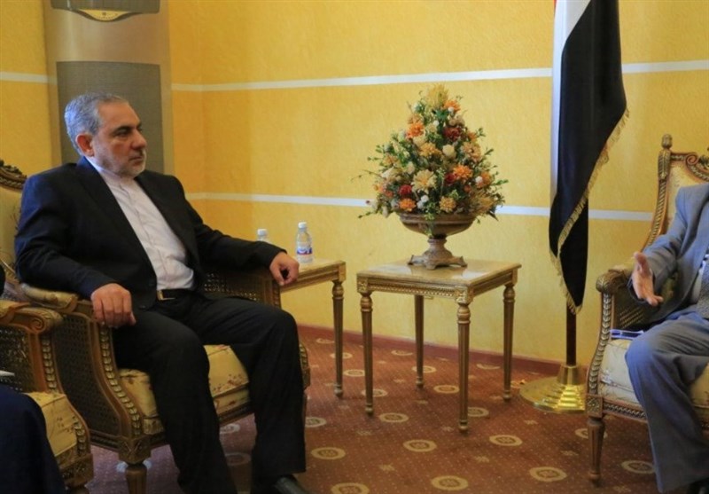السفیر الإیرانی یلتقی رئیس مجلس الشورى الیمنی+صور