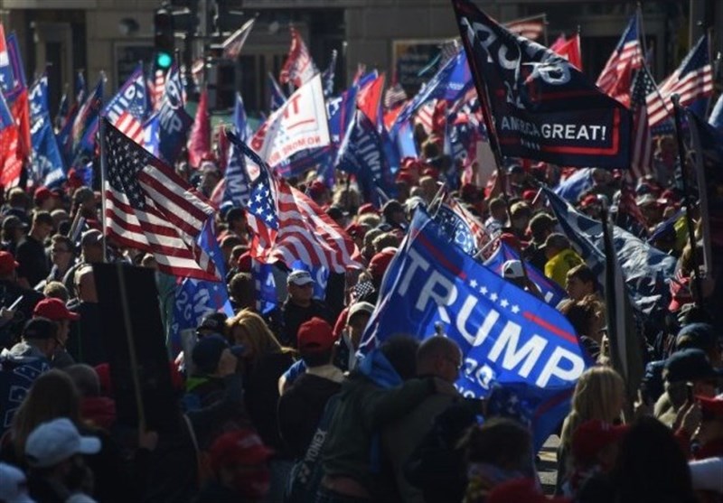 زد و خورد پلیس با طرفداران ترامپ در واشنگتن/ ادامه سرکوب معترضان به نتایج انتخابات آمریکا