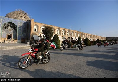 رژه موتورسواران به مناسبت 25 آبان روز حماسه اصفهان