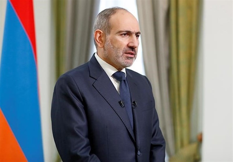 پاشینیان شایعه استعفای خود و خروجش از ارمنستان را تکذیب کرد