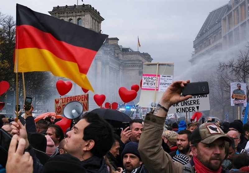 اعتراضات علیه محدودیت‌ها در شهرهای آلمان به خشونت کشیده شد