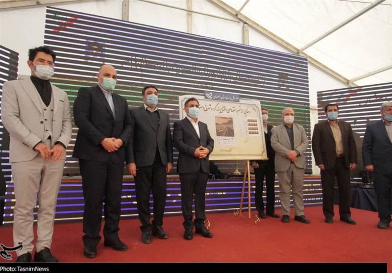 آیین افتتاح پروژه ملی آزادراه شرق اصفهان به روایت تصویر
