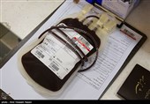 با اهدای خون زندگی را به دیگران هدیه کنیم/ شیفت افطار پایگاه انتقال خون استان یزد تا ساعت 11 شب فعال است