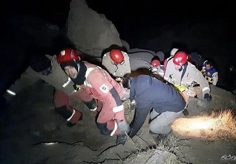 نجات 10 کوهنورد گرفتار در شاه‌جهان / اهالی روستاهای اسفراین به داد کوهنوردان رسیدند