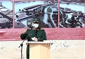 فرمانده نیروی دریایی سپاه: بسیج نماد "اقتدار، غرور و افتخار" ایران است/ اقتدار امروز کشور را مدیون شهدا هستیم