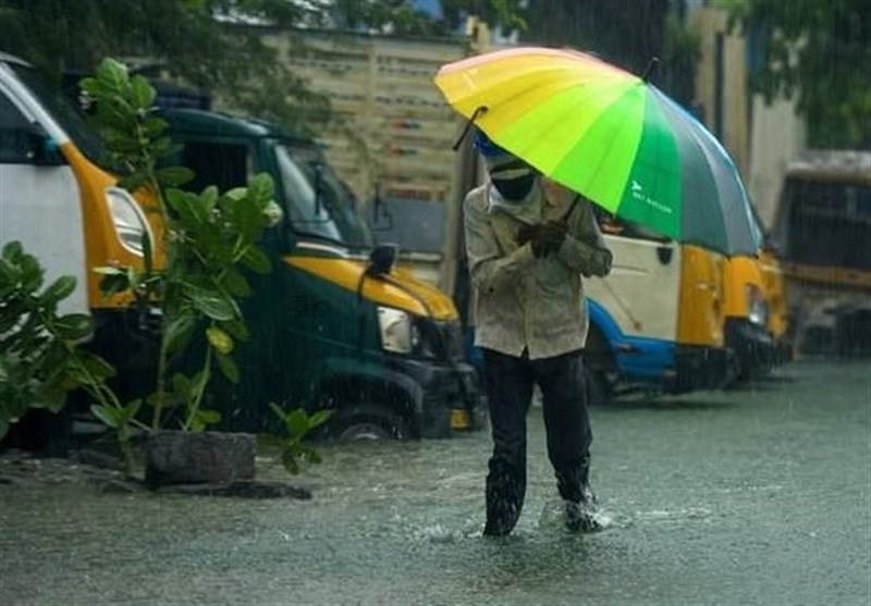 Several Thousand People Flee Their Homes As Cyclone Threatens SE India (+Video)