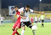 لیگ برتر فوتبال| تساوی نفت مسجدسلیمان و فولاد در نیمه اول