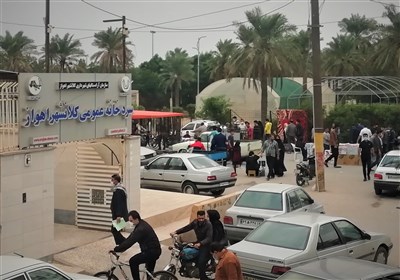 غلغله جمعهبازار اهواز دیوار به دیوار قبرستان/آیا شهرداری اهواز مصوبات ستاد مقابله با کرونا را جدی نگرفته است؟+ تصاویر