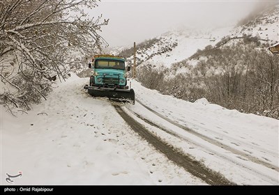 بازگشایی جاده‌ها و امدادرسانی در اشکورات گیلان