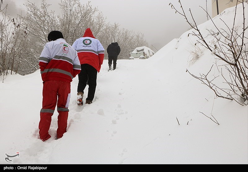 امداد رسانی به 92 نفر گرفتار در برف و کولاک اردبیل انجام شد