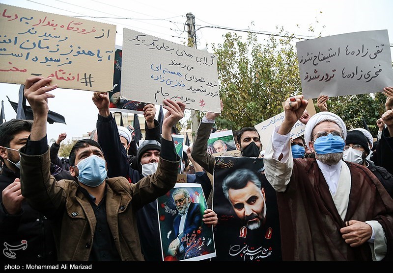 فریاد مرگ بر اسرائیل در محکومیت ترور شهید فخری‌زاده از مزار حاج قاسم طنین‌انداز شد‌