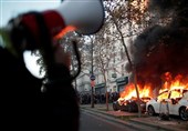 Paris Protesters Torch Cars amid Clashes over Controversial Law (+Video)
