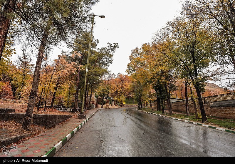 کاهش 0.4 درصدی تردد در جاده های کشور/بارش باران در محورهای برون شهری 4 استان