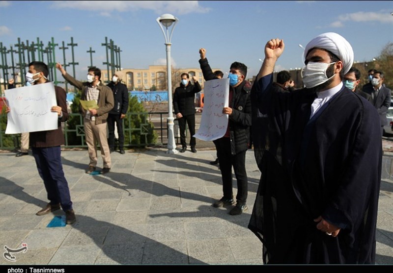 تجمع اعتراض‌آمیز دانشجویان همدانی در محکومیت ترور شهید فخری‌زاده