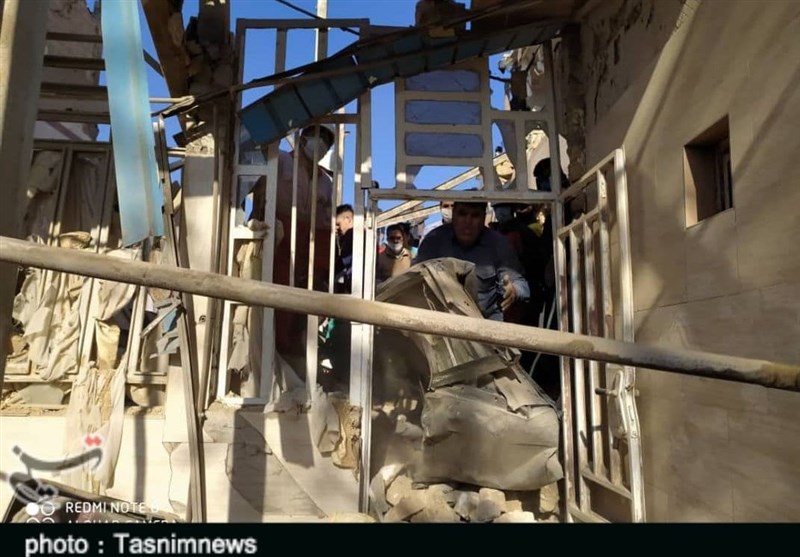 انفجار گاز خانگی خانه‌های اطراف را تخریب کرد
