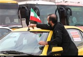 راهپیمایی باشکوه خودرویی 22 بهمن از جوار خلیج همیشه فارس / تجدید بیعت هرمزگانیها با آرمانهای انقلاب + فیلم