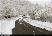 کاهش 7.8 درصدی تردد در جاده‌های کشور/ بارش برف و باران در برخی محورهای برون‌شهری