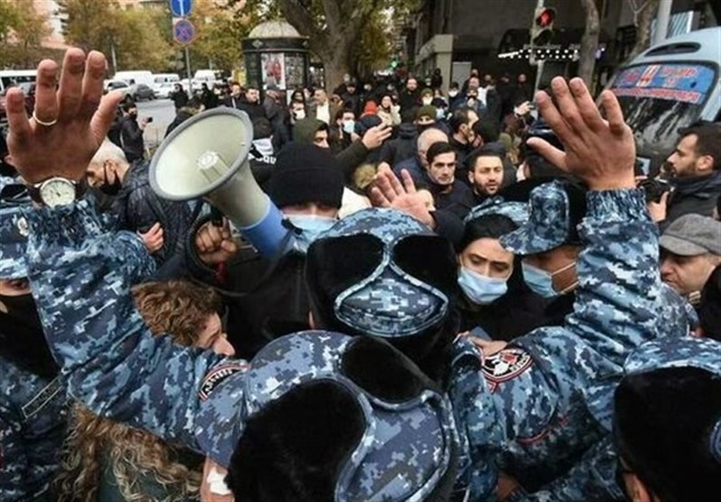 درگیری معترضین و نیروهای پلیس در پایتخت ارمنستان
