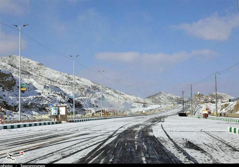 رخت سپید برف بر قامت ارتفاعات کوه پارک مشهد+تصاویر