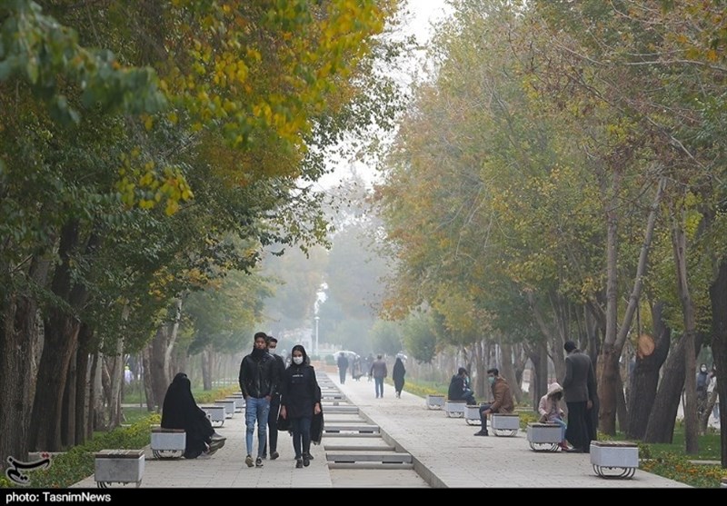 توصیه‌های مرکز بهداشت اصفهان در شرایط آلودگی هوا؛ خودداری از حضور غیرضروری در شهر و تغذیه مناسب برای دفع سموم