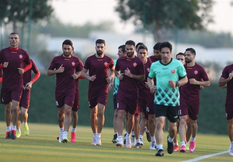 تمرین شاداب و تحت فشار بازیکنان پرسپولیس در قطر
