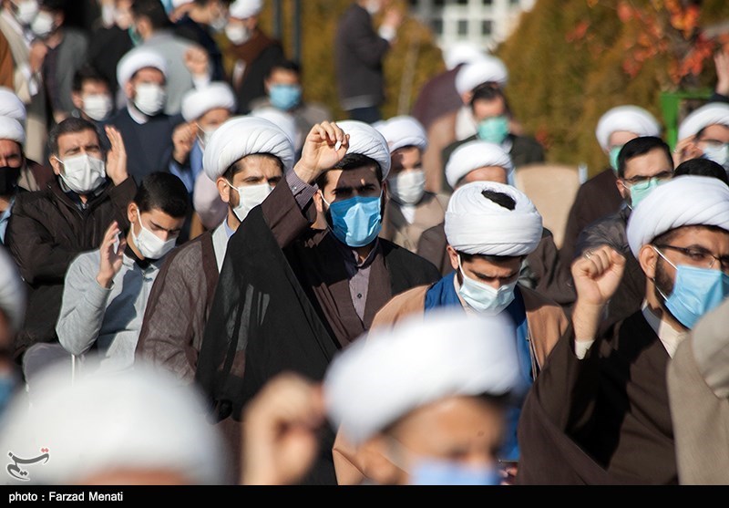 تجمع اعتراضی طلاب کرمانشاه نسبت به سخنان موهن محمود امجد+ تصاویر