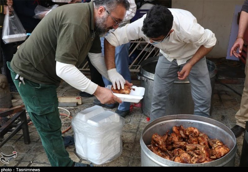 گروه‌های جهادی خط مقدم خدمت‌رسانی؛ توزیع 65 هزار پرس غذای گرم در طرح ملی « سفره‌دار»