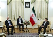 واعظی: ایران برای کمک به حل دائمی و قطعی مناقشه میان باکو – ایروان آماده است