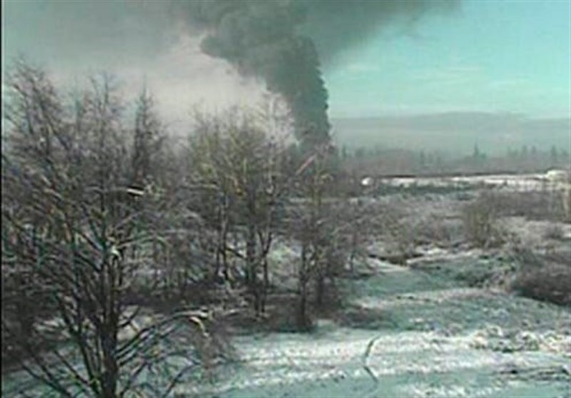 Train Car Carrying Crude Oil Derail, Catches Fire Near US-Canada Border (+Video)