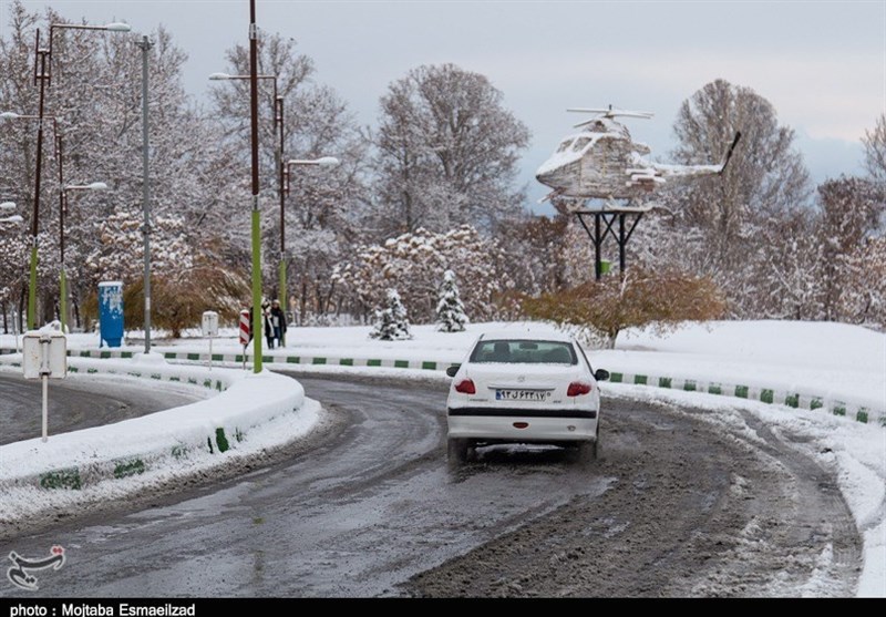 بارش برف و باران در جاده‌های 9 استان/ افزایش تردد وسایل نقلیه در جاده‌های کشور