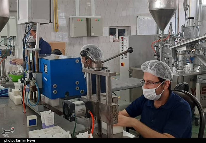 جهش تولید در استان‌ها‌ ـ 3| تحقق جهش تولید در یک واحد تولیدی ‌قزوین / اشباع بازار از مواد ضدعفونی ایرانی + فیلم
