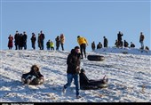 تفریحات پرخطر زمستانی ارومیه‌ای‌ها در ایام کرونایی به روایت تصویر