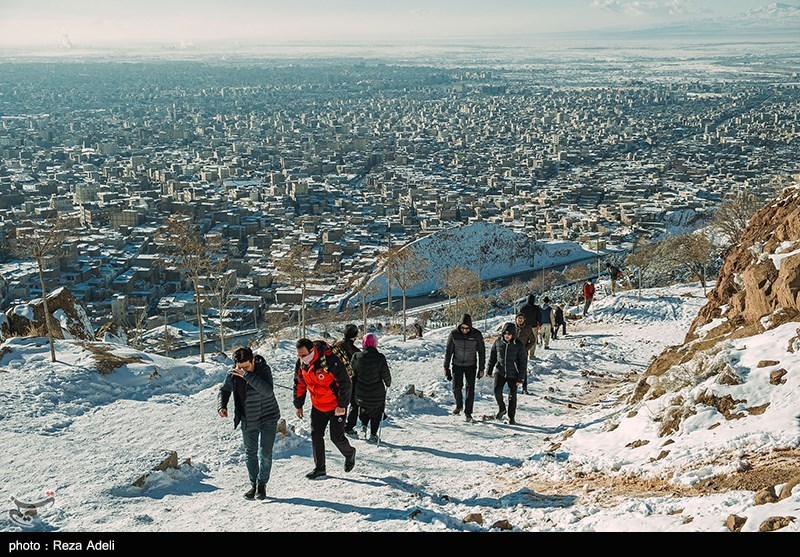 At Least 7 Die in North Tehran Mountains during Heavy Snowfall, Blizzard (+Video)